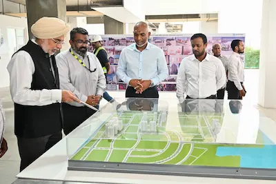 ފަހި ދިރިއުޅުން ފުލެޓުތައް ބައްލަވައި، ފުލެޓުތައް ހަވާލުކުރުމުގެ މަސައްކަތް ދާ ގޮތް ރައީސް އޮޅުންފިލުއްވައިފި