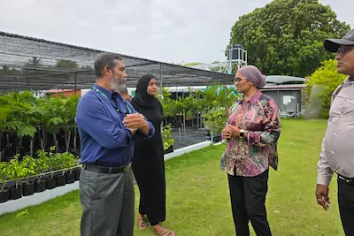ގަސްތައް ބައްލަވާލައްވާ، މަޢުލޫމާތުތައް އޮޅުންފިލުވުމަށް ވަޒީރު ޑރ. މާރިޔާ ހަނިމާދޫ އެގްރިކަލްޗަރ ސެންޓަރއަށް!