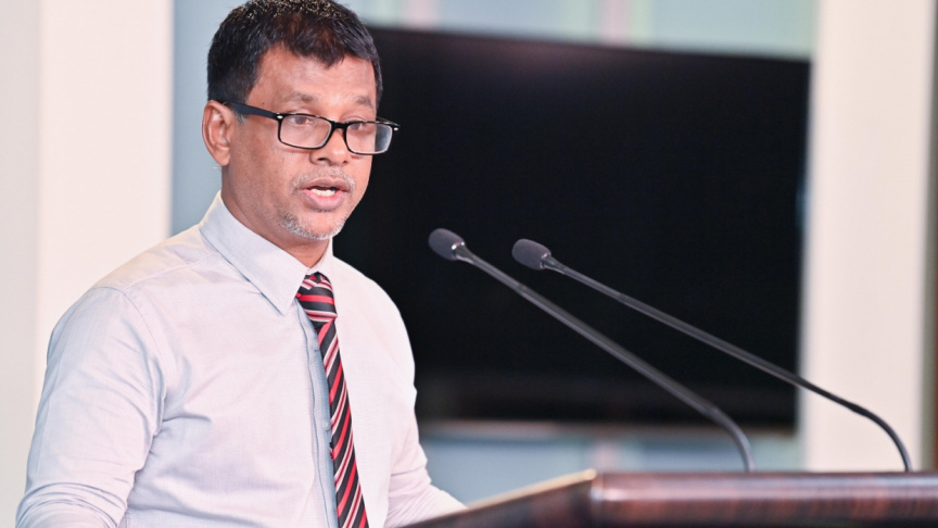 މި ސަރުކާރު ވެރިކަމާ ހަވާލުވީއިރު ގައުމު އޮތީ ތާރީހުގައިވެސް ނުދެކޭފަދަ ދަރަންޏެއްގެ ތެރޭގައި: ވަޒީރުު ނާޡިމް