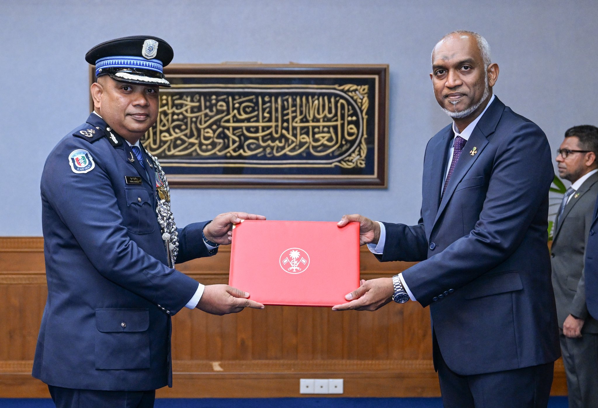 ޕޮލިސް ކޮމިޝަނަރ ކަމަށް ނަވީން އައްޔަނުކޮށްފި