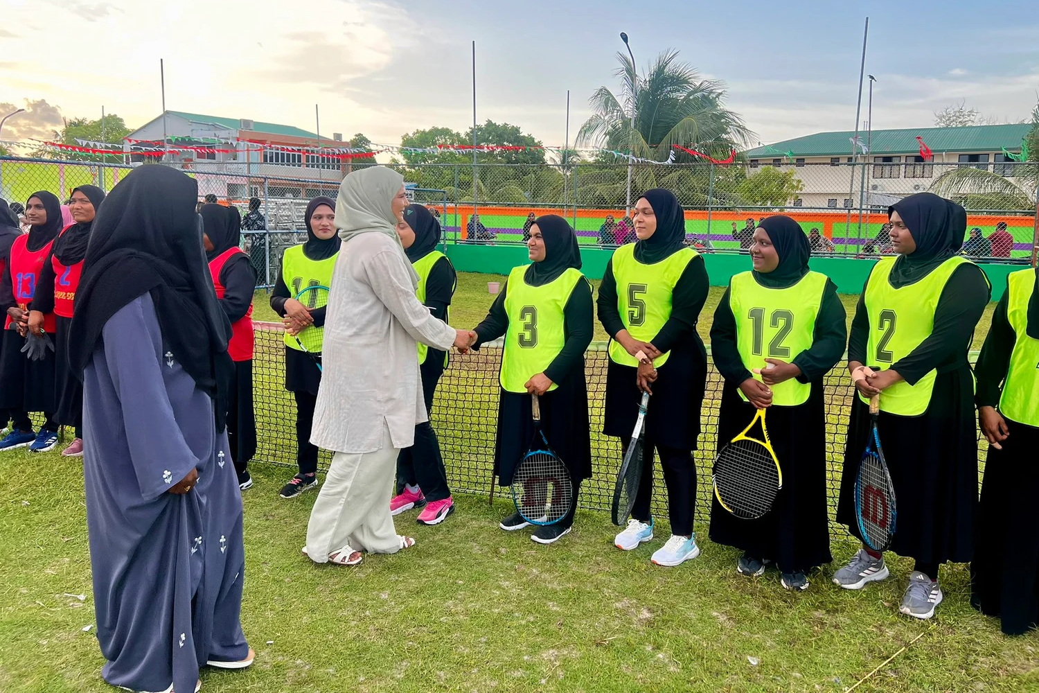 ވަޒީރު ޢާއިޝަތު ޝިހާމް ގަމު ބަށި މެޗު ޝަރަފުވެރިކޮށްދެއްވައިފި