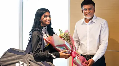 ރަން މެޑެލް ހޯދި ލައިބާއަށް އެއާޕޯޓުން ހޫނު މަރުހަބާއެއް