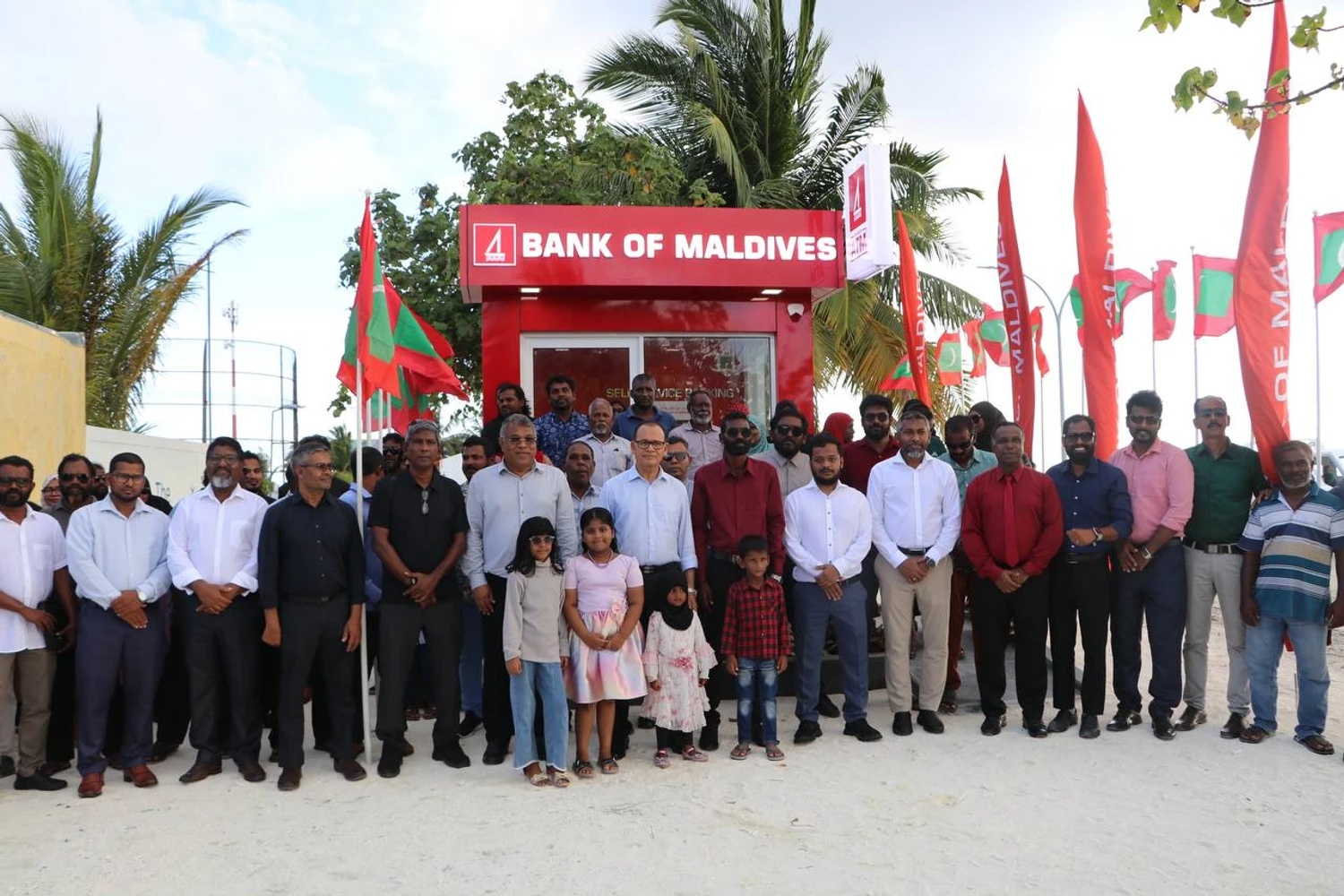 މ. ރަތްމަންދޫގައި ބީއެމްއެލް އެޓީއެމްގެ ޚިދުމަތް ފަށައިފި