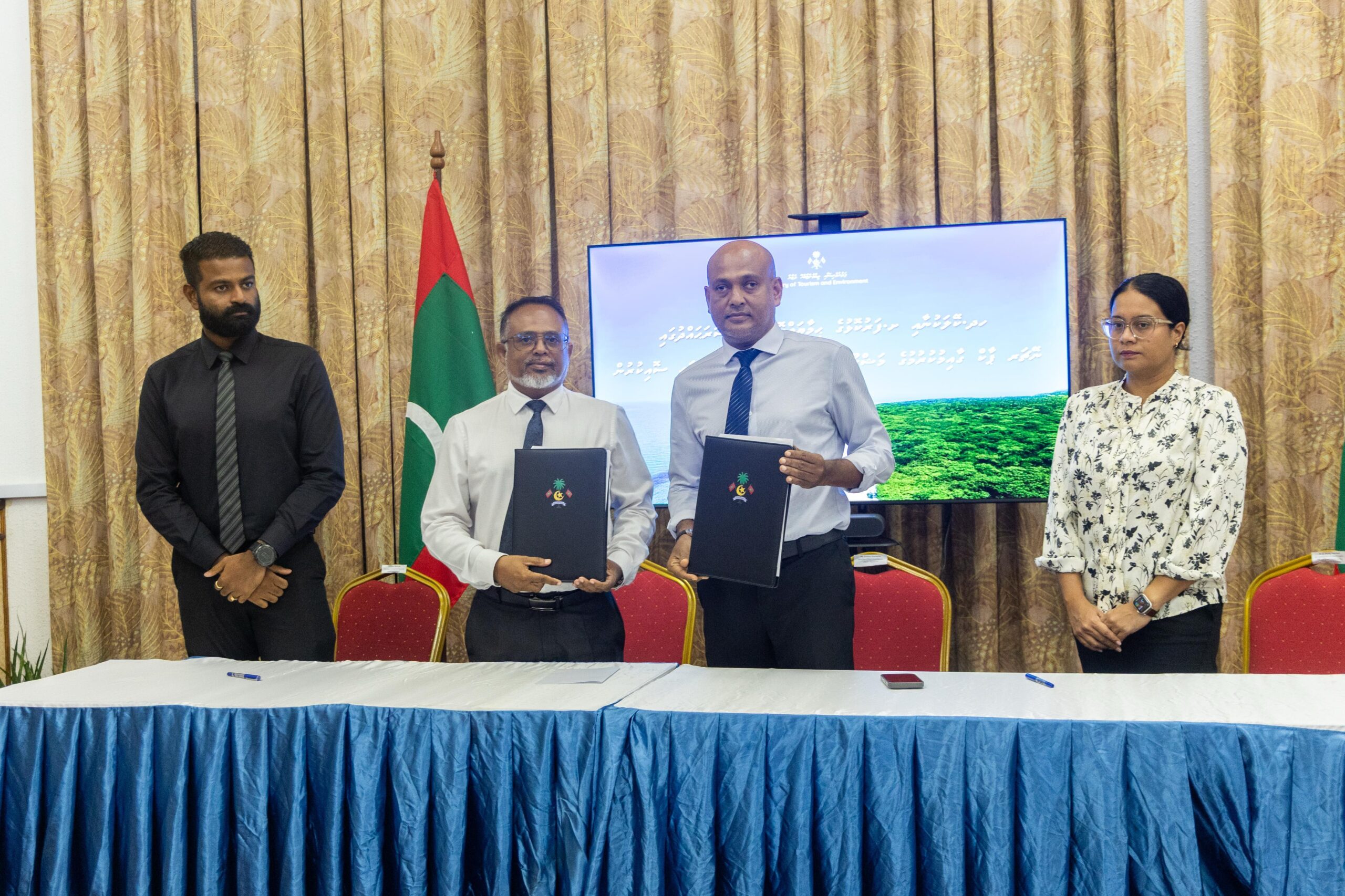 ކޭލަކުނާއި ފަރުކޮޅުގެ ހިމާޔަތް ކޮށްފައިވާ ސަރަޙައްދުގައި ނޭޗަރ ޕާކު ތަރައްގީކުރަން އެމްޓީޑީސީ އަށް