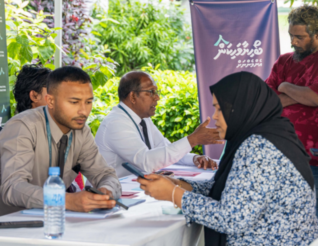 ފްލެޓާއި ގޯއްޗަށް އެދި 5000 އަށްވުރެ ގިނަ ފޯމު ހުށަހަޅައިފި