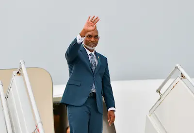 ރަސްމީ ދަތުރުފުޅެއްގައި ރައީސް ބަނގްލަދޭޝްއަށް ފުރާވަޑައިގެންފި