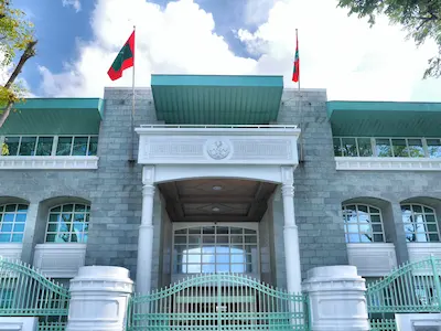 ރަމަޟާން މަހުގެ ރަސްމީ މަސައްކަތުގެ ވަގުތަކީ 4 ގަޑިއިރު
