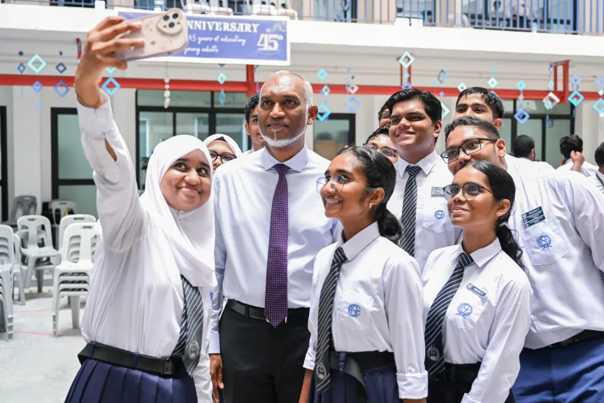 އީޖާދީ މަސައްކަތްތަކުގައި އަންހެނުންނަށް ހުރި ހުރަސްތައް ނައްތާލައި، ފުރުސަތުތައް ފަހިކޮށްދެނަން: ރައީސް