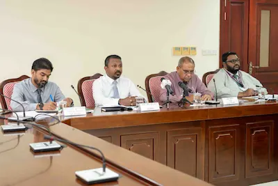 ރިޔާސީ އަދި މަޖިލިސް އިންތިޚާބު އެއްކޮށްލައި، މަޖިލީހުގެ ދައުރު ކުރުކުރަން ކޮމިޓީ އިން ފާސްކޮށްފި