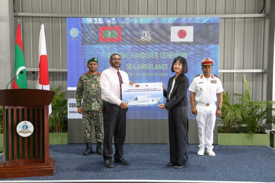 ޖަޕާނު ސަރުކާރުގެ ފަރާތުން ރާއްޖެއަށް ސީ އެމްބިއުލައިންސް ހަދިޔާކޮށްފި
