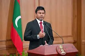 ފިޔޯރީ މަސް ފެކްޓަރީއާއި ބަނދަރު މަޝްރޫޢު ހަގީގަތަކަށް ހައްދަވައިދެއްވުމަށް ރައީސް ޑރ މުޢިއްޒު ކޮށްދެއްވި މަސައްކަތްޕުޅަށް ނައިބު ރައީސްގެ ޝުކުރު