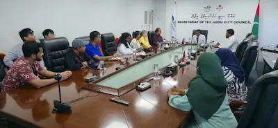 ވޯލްޑް ބޭންކުގެ މަތީ ފަންތީގެ ވަފުދެއް އައްޑޫ އަދި ފުވައްމުލައް ސިޓީަށް ޒިޔާރަތް ކޮށްފި