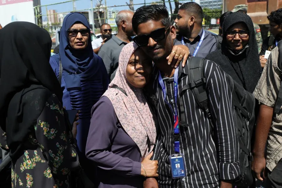 ވަތަނީ ހިދުމަތުގެ ދެވަނަ ބުރުގެ ތަމްރީނަށް ދިޔަ ހުރިހާ ބައިވެރިންނަށް ރައީސް ކާމިޔާބަށް އެދިވަޑައިގެންފި
