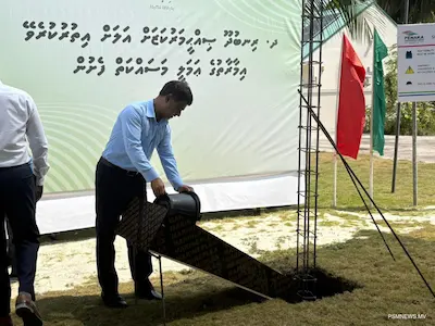 ދ. ރިނބުދޫ ޞިއްޙީ މަރުކަޒުގެ އައު އިމާރާތުގެ ބިންގާ އަޅައިފި