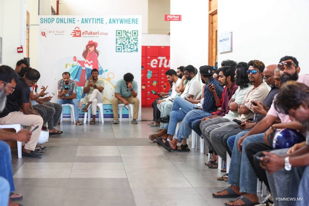 ވަރަށްވެސް ބޮޑު ތަރުހީބަކާއެކު ޓެކްސީލައިނަށް ޑްރައިވަރުން ނެގުމަށް ގެންދާ ވޯކް އިން އިންޓަރވިއު ކުރިއަށް