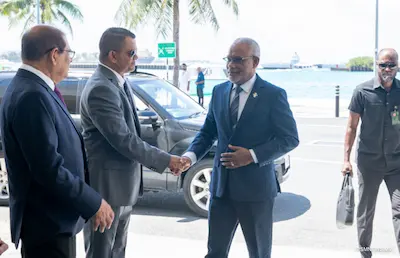 ރަސްމީ ދަތުރުފުޅެއްގައި މަޖިލީހުގެ ރައީސް އިންޑިއާއަށް ވަޑައިގެންފި