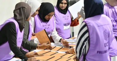 އިންތިޚާބަށް ބޭނުންވާ 7000 އޮފިޝަލުން ތަމްރީނު ކުރުމުގެ މަސައްކަތް މި މަހުގެ 11 ގައި ފަށަނީ
