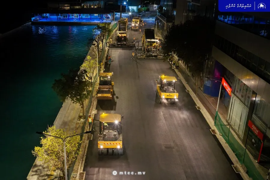 ބޮޑުތަކުރުފާނު މަގުގައި ތާރު އެޅުން: ހެންވޭރު ފެރީ ޓާމިނަލުން ފެށިގެން ޚާރިޖީ ވުޒާރާއާ ހަމައަށް ތާރުއަޅައިފި