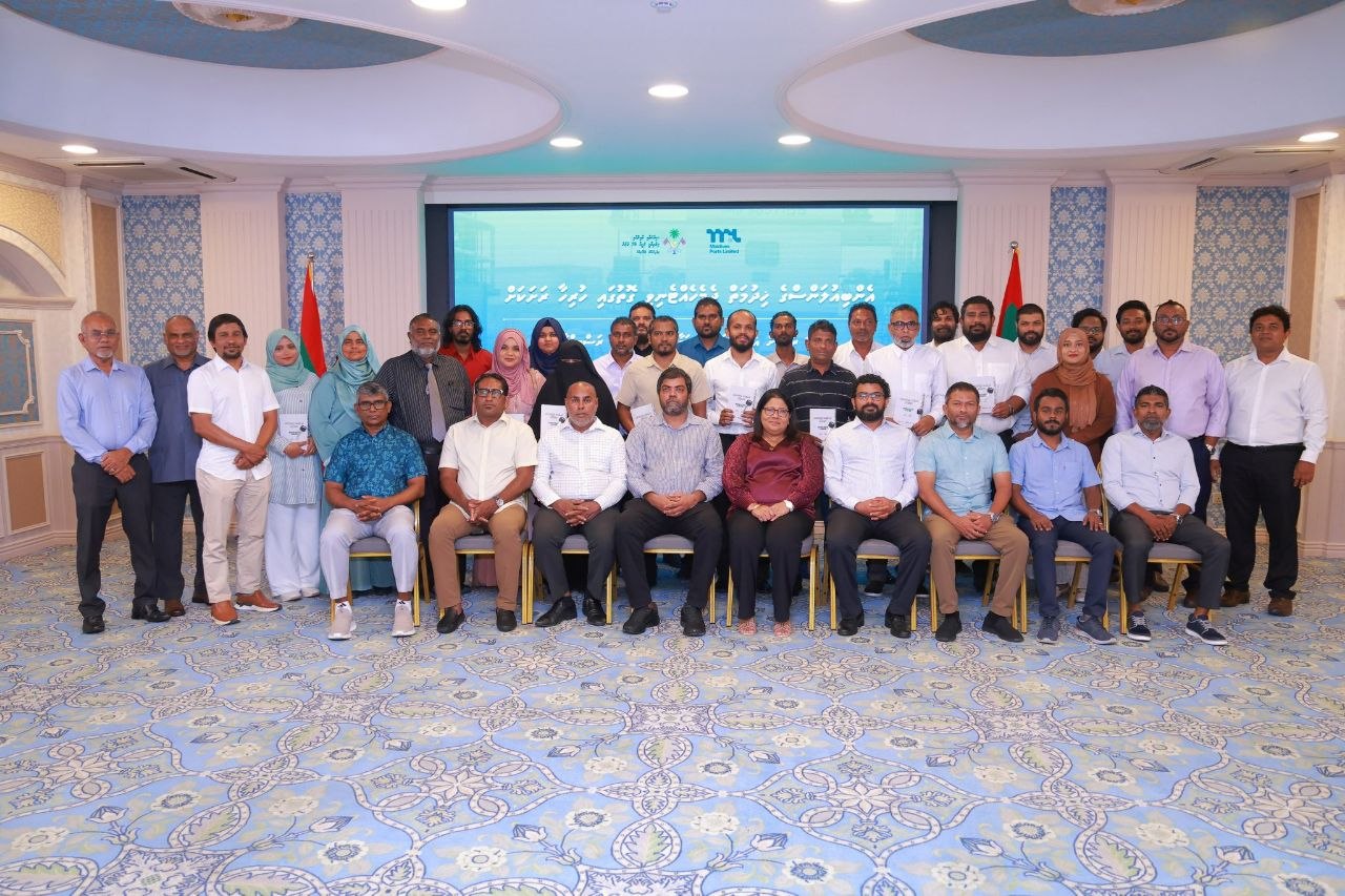17 ރަށަކަށް އެމްބިއުލަންސް ހަވާލުކޮށްފި